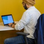 Как выбрать фрилансера для IT-проекта: пошаговая инструкция по подбору и проверке специалиста
