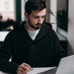 Удалённая работа переводчиком: где искать заказы, как строить профиль и зарабатывать