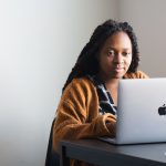 Как правильно откликаться на вакансии и составлять резюме для успешного старта на фрилансе unsplash_148.jpg