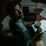 Удалённая работа переводчиком: где искать заказы, как строить профиль и зарабатывать
